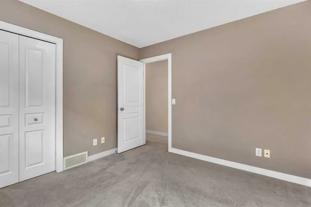 15 New Brighton Close SE