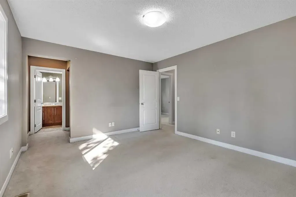 15 New Brighton Close SE