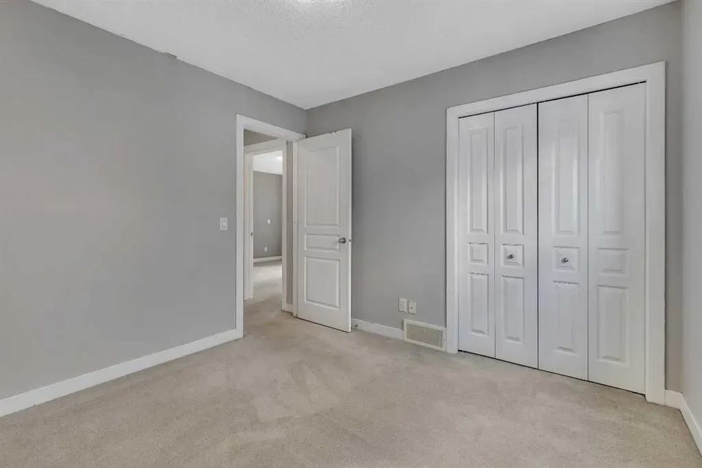 15 New Brighton Close SE
