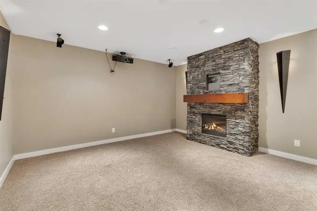 15 New Brighton Close SE