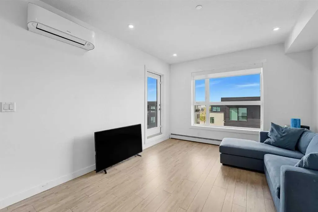 4160 Norford Avenue NW, #412