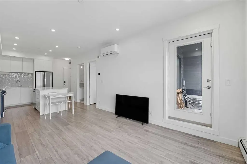 4160 Norford Avenue NW, #412