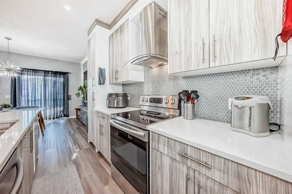 95 Skyview Close NE, #202