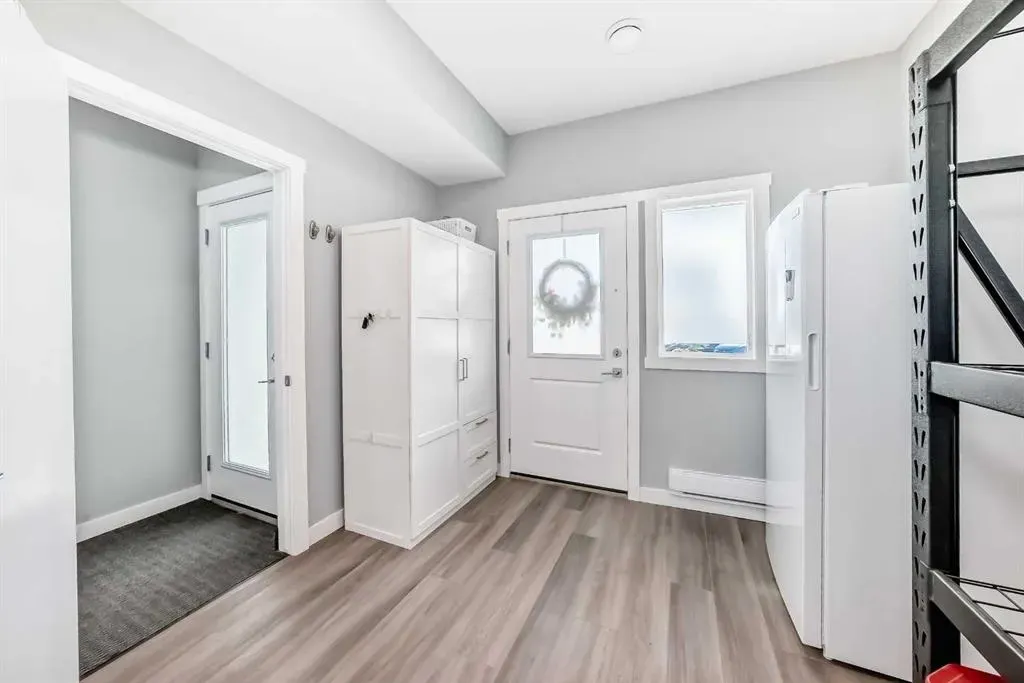 95 Skyview Close NE, #202
