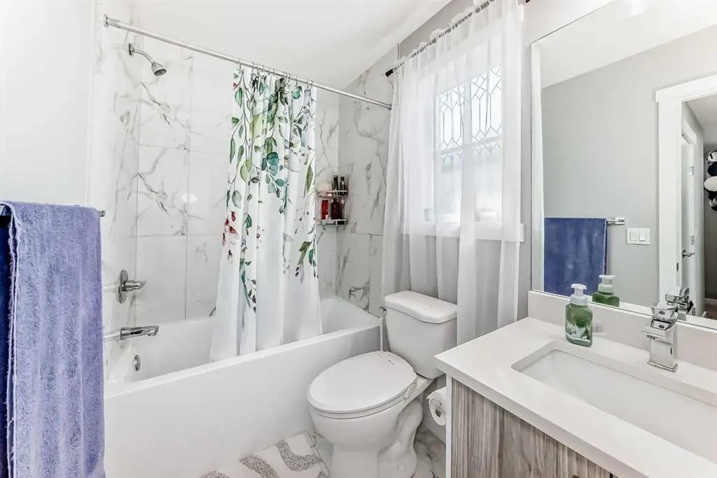 95 Skyview Close NE, #202