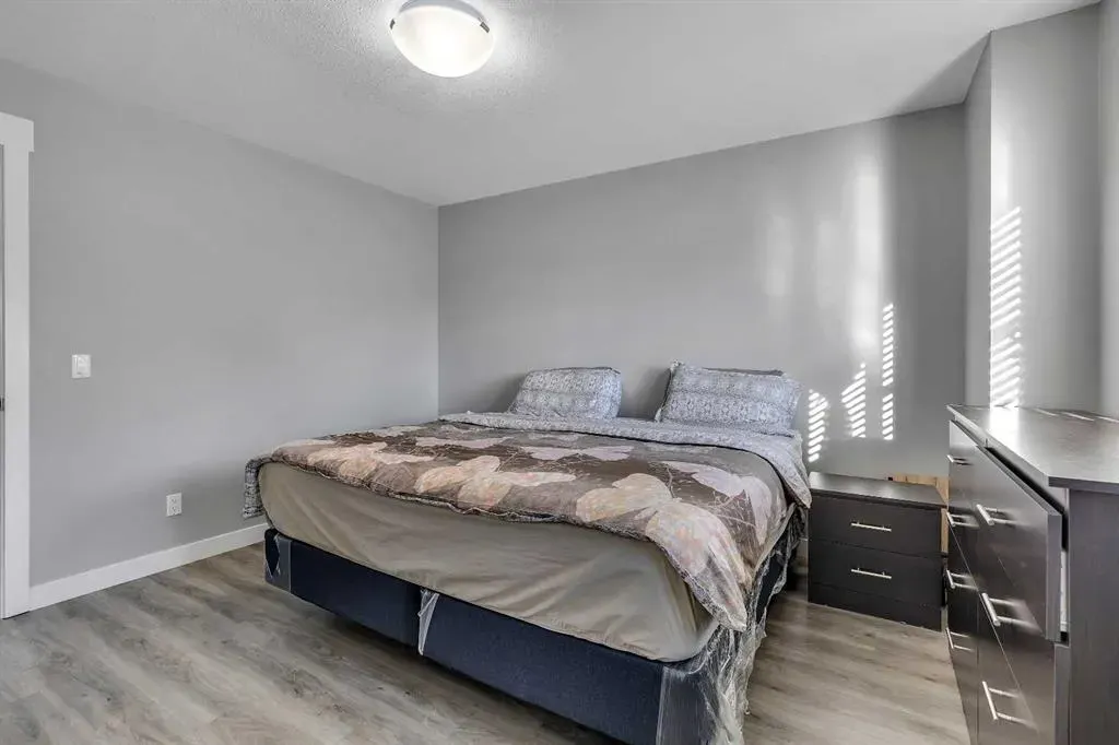7 West Coach Manor SW