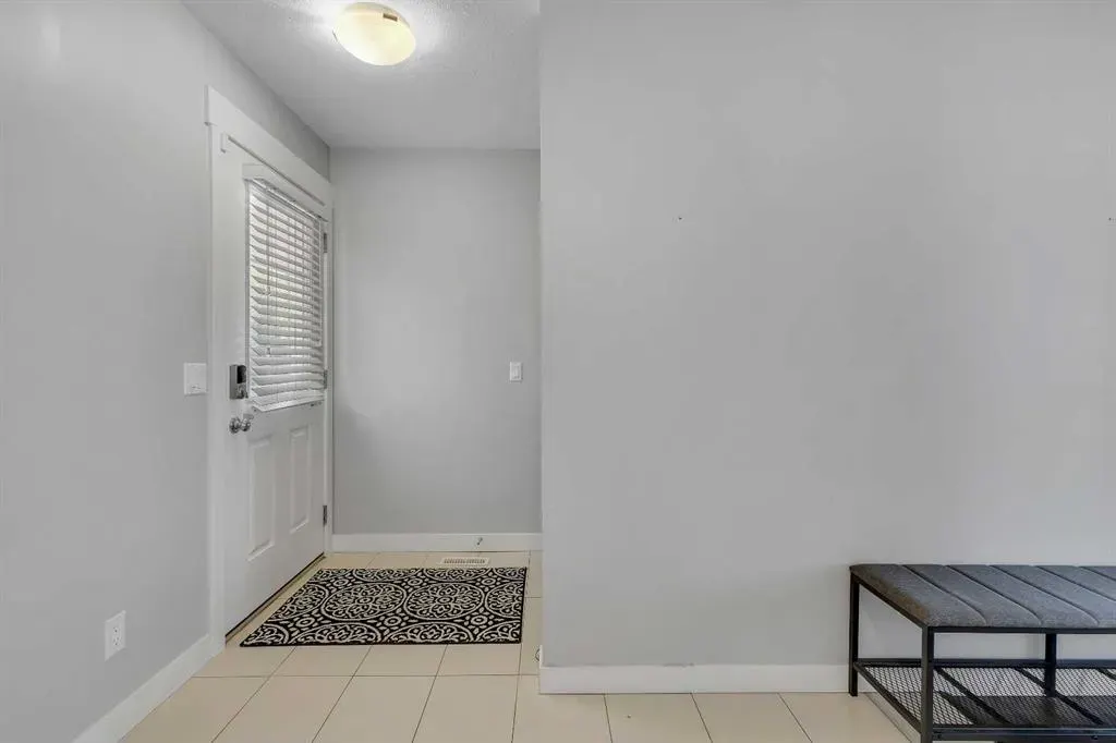 7 West Coach Manor SW