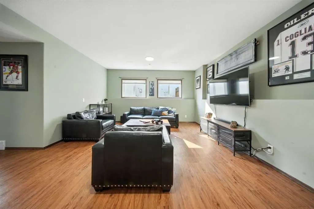 28 Irving Crescent