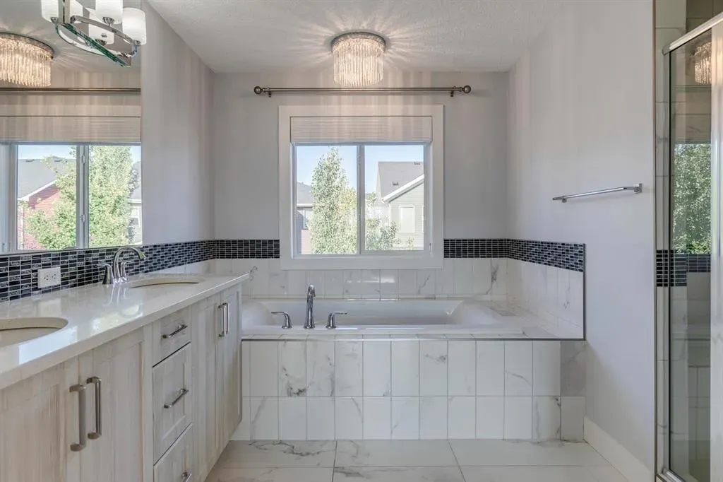 427 Canals Boulevard SW