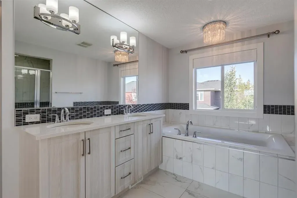 427 Canals Boulevard SW