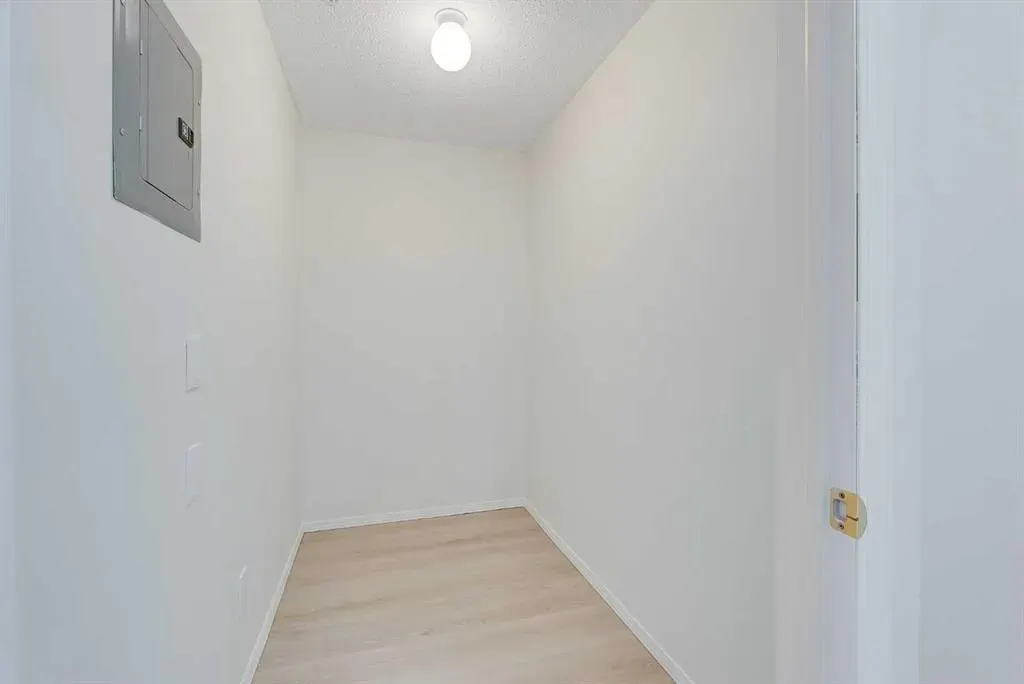 2000 Somervale Court SW, #210