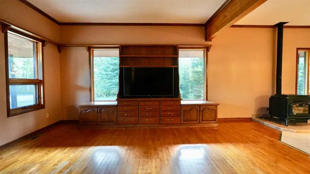 832068 Range Road 233
