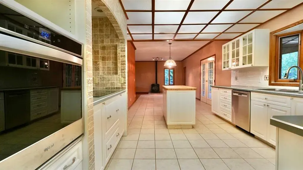 832068 Range Road 233