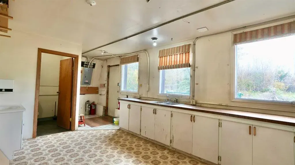 832068 Range Road 233