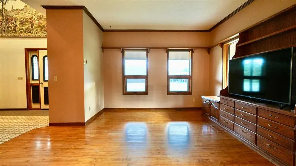 832068 Range Road 233