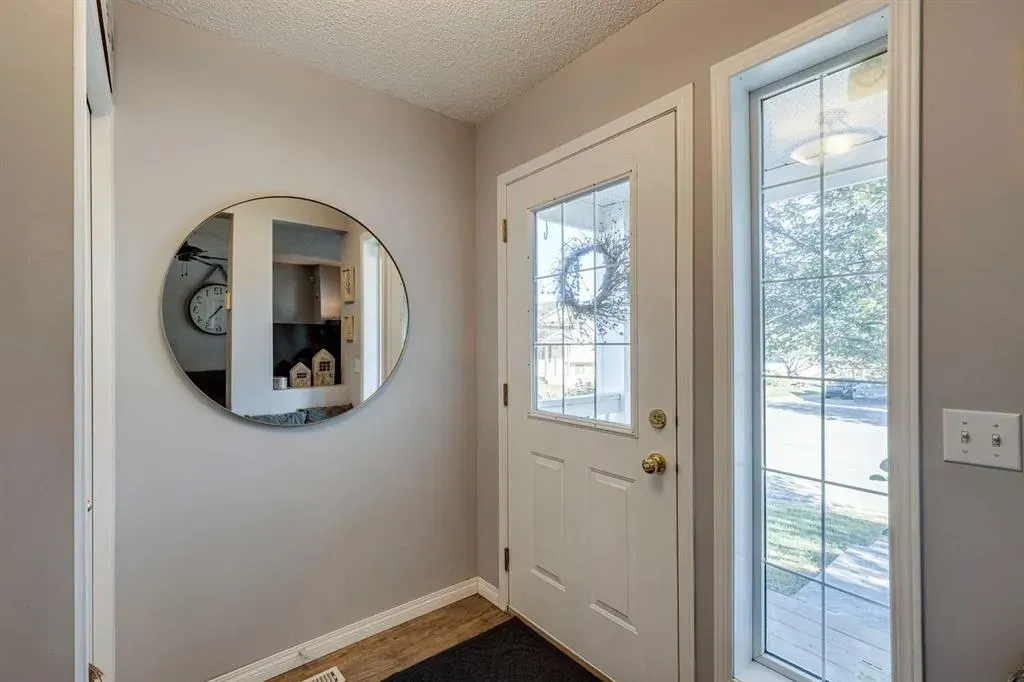 201 Citadel Forest Close NW