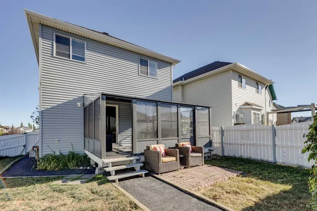 201 Citadel Forest Close NW