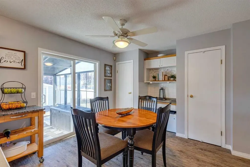201 Citadel Forest Close NW