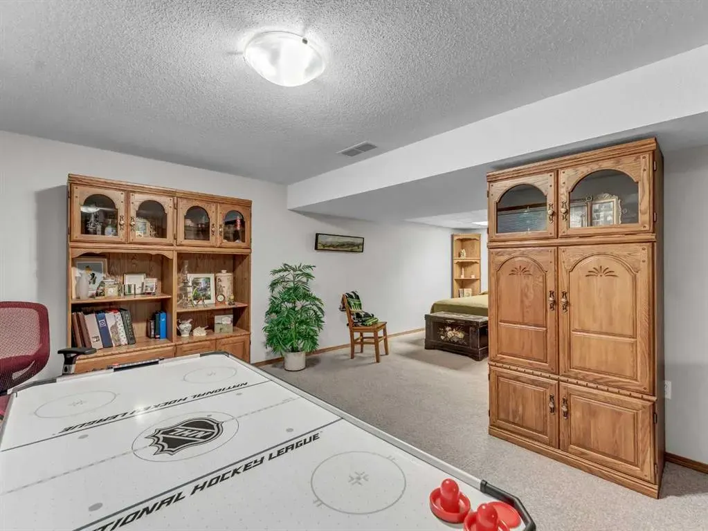 62 Park Meadows Lane SE