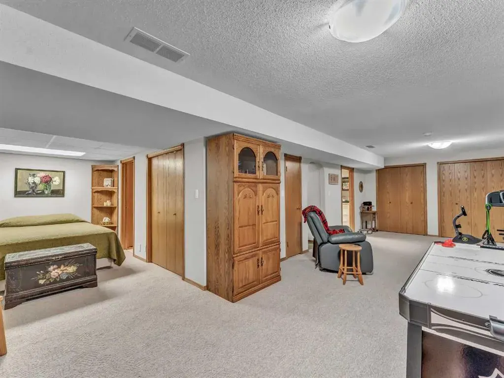 62 Park Meadows Lane SE
