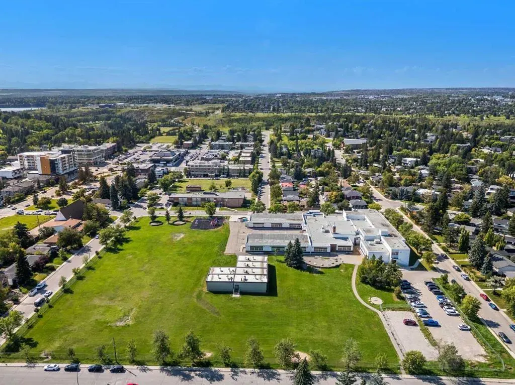 530 56 Avenue SW, #2