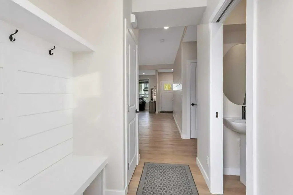 7 Evergreen Way