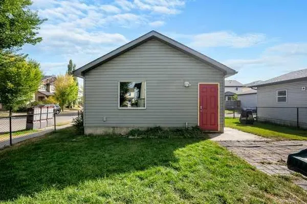 345 Prestwick Terrace SE