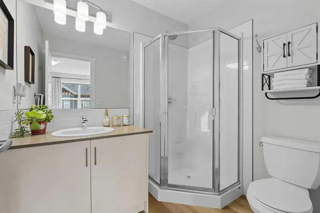 253 Cranbrook Square SE