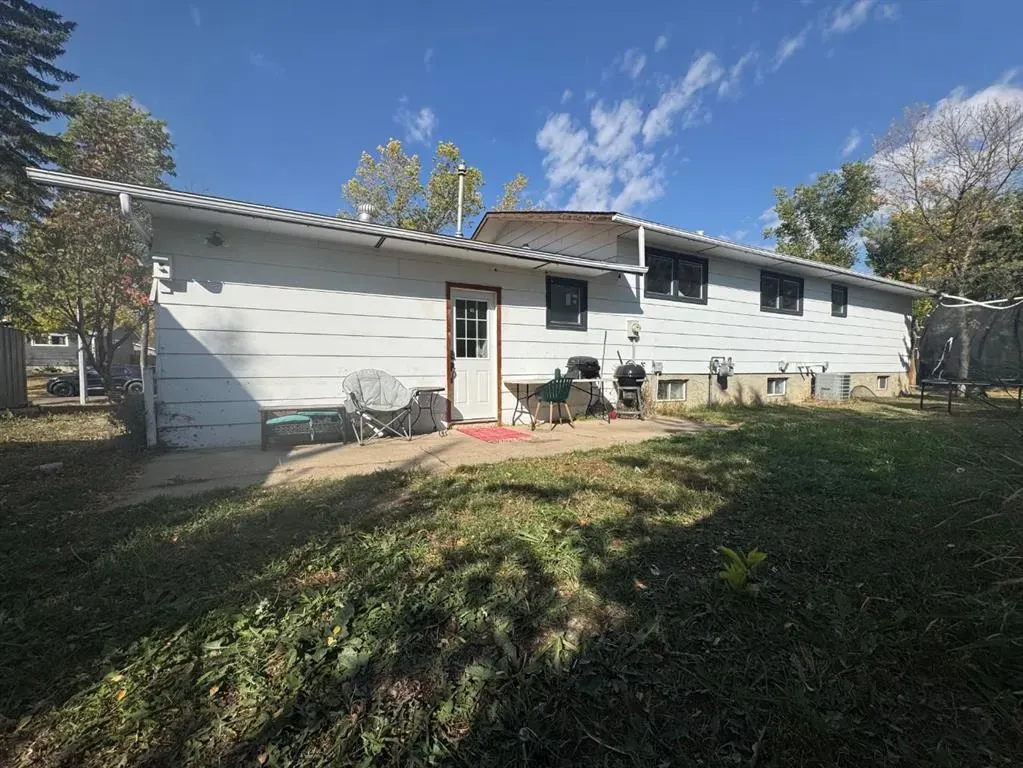 3807 62 Street