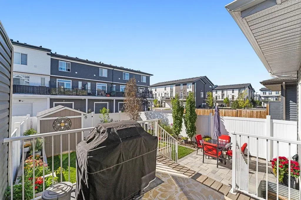 127 Walcrest Way SE