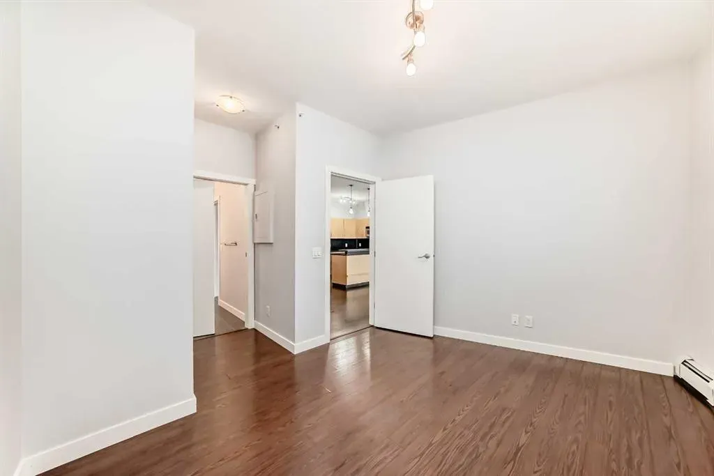 69 Springborough Court SW, #341