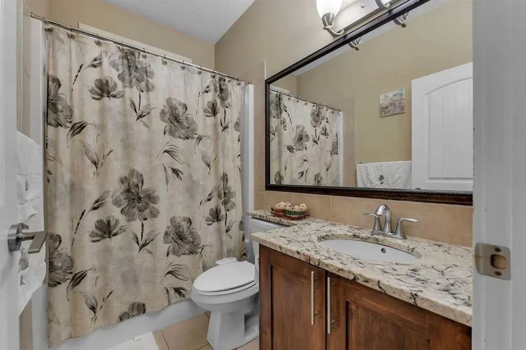 41 Saddlelake Green NE