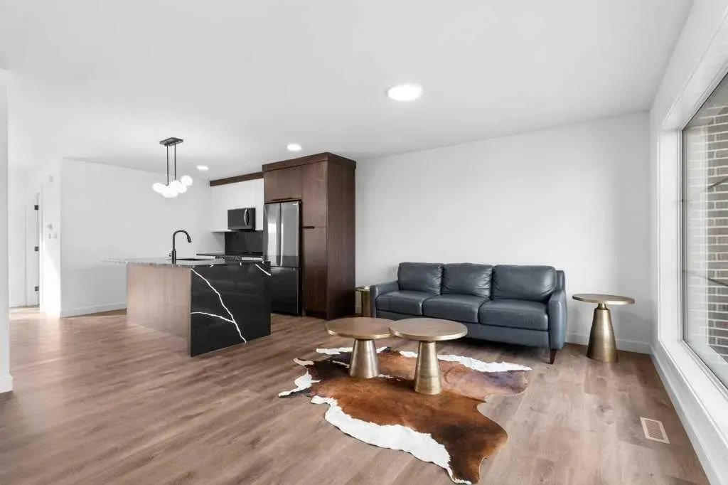 12 Violet Point