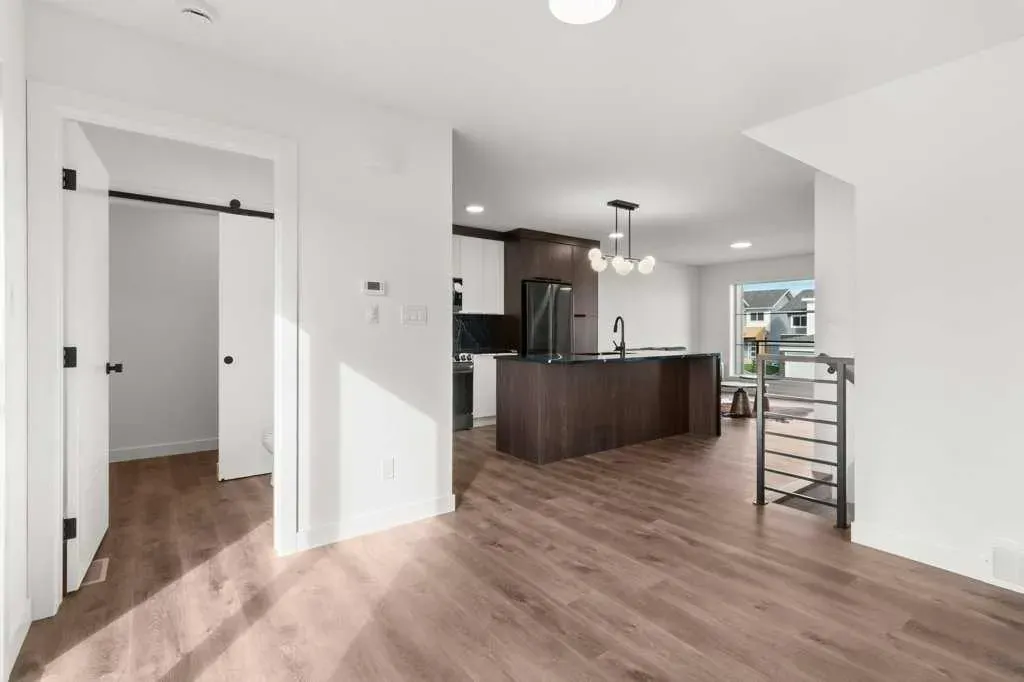 12 Violet Point