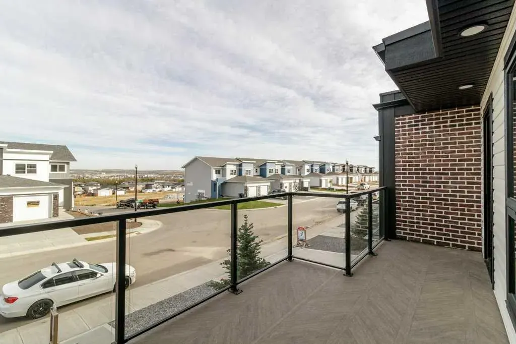 12 Violet Point
