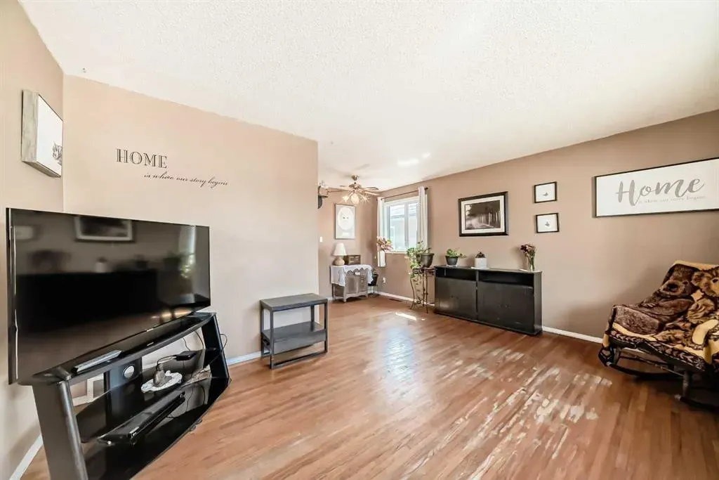 2107 Munro Drive NE
