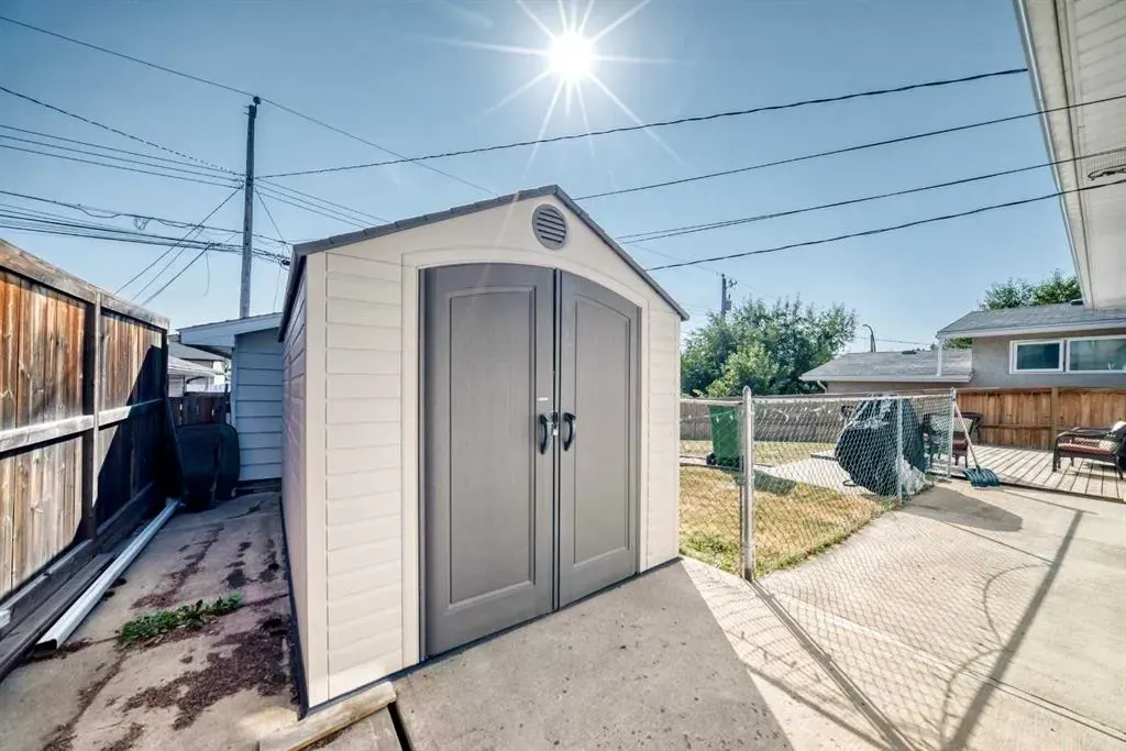 2107 Munro Drive NE