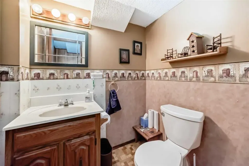 2107 Munro Drive NE