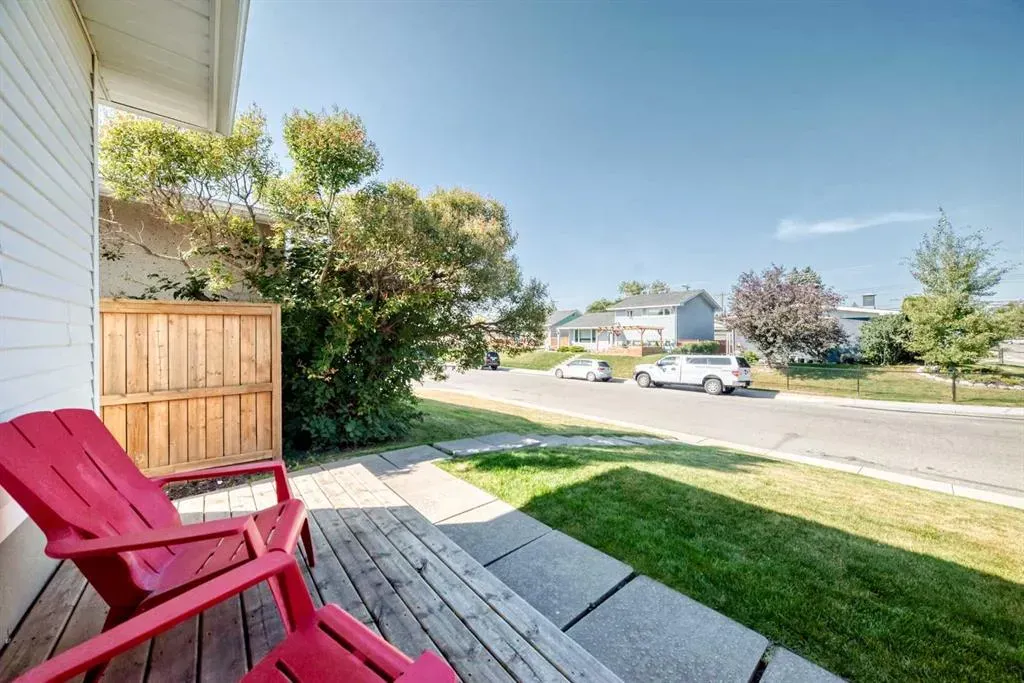 2107 Munro Drive NE