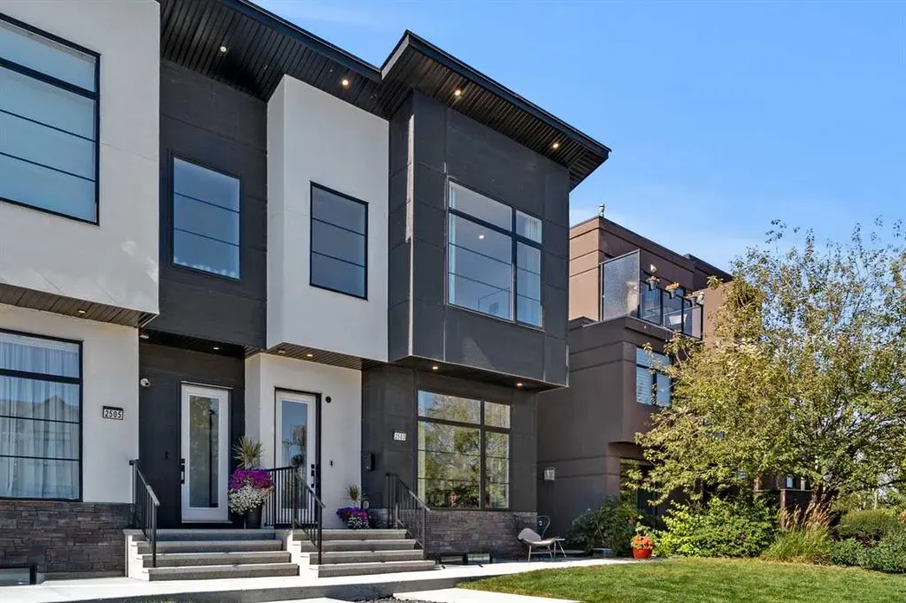 2503 20 Street SW