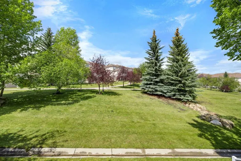 176 Hamptons Link NW