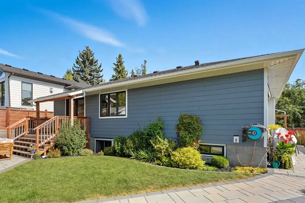 7 Roselake Street NW