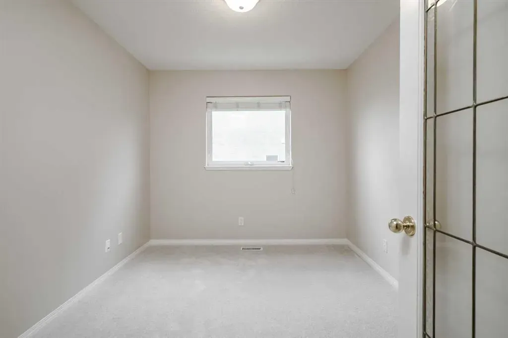 57 Royal Crest Terrace NW
