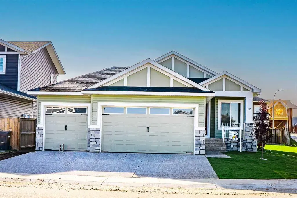 52 Lakes Estates Circle