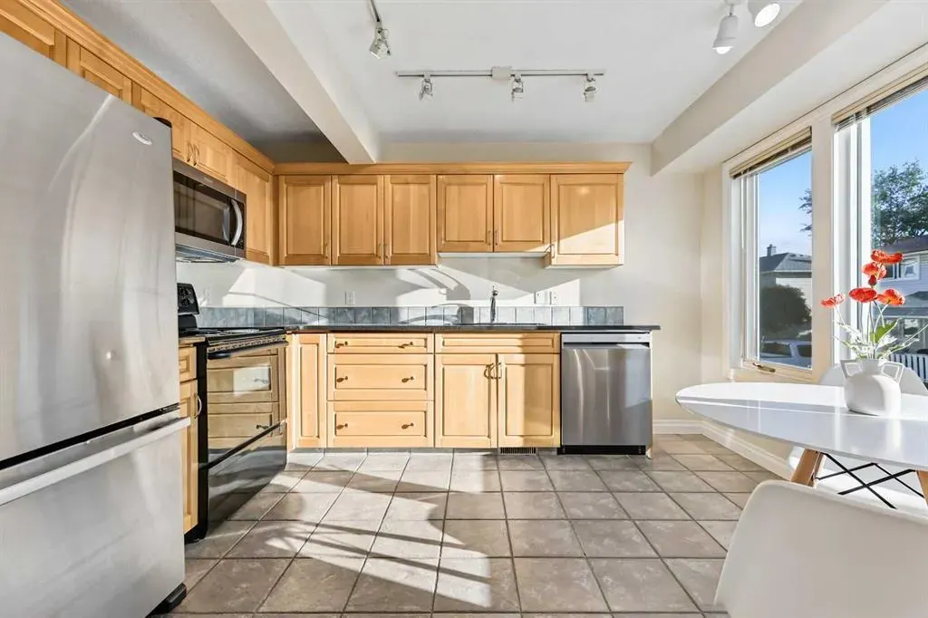 392 Killarney Glen Court SW