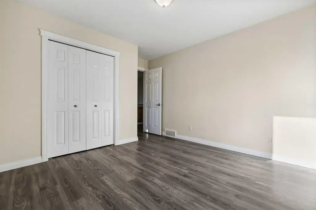 392 Killarney Glen Court SW