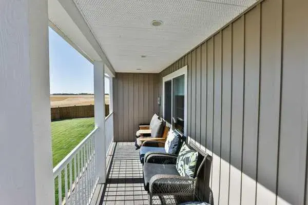 2037 Sunflower Crescent