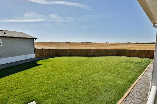 2037 Sunflower Crescent