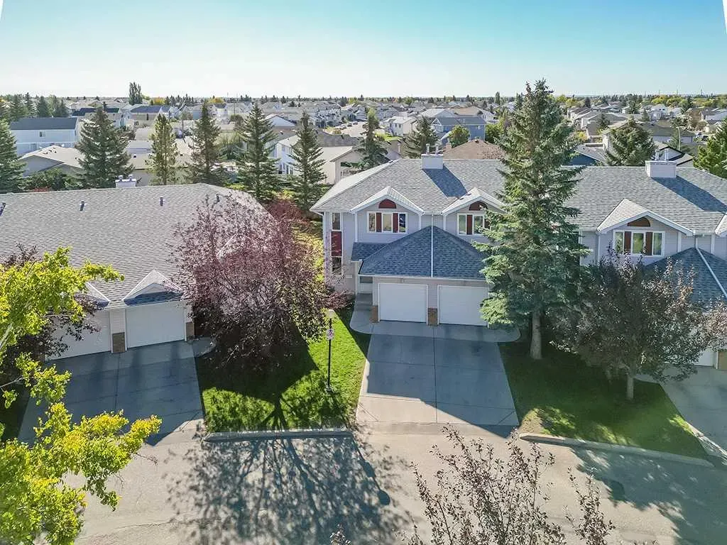 100 Catalina Circle NE