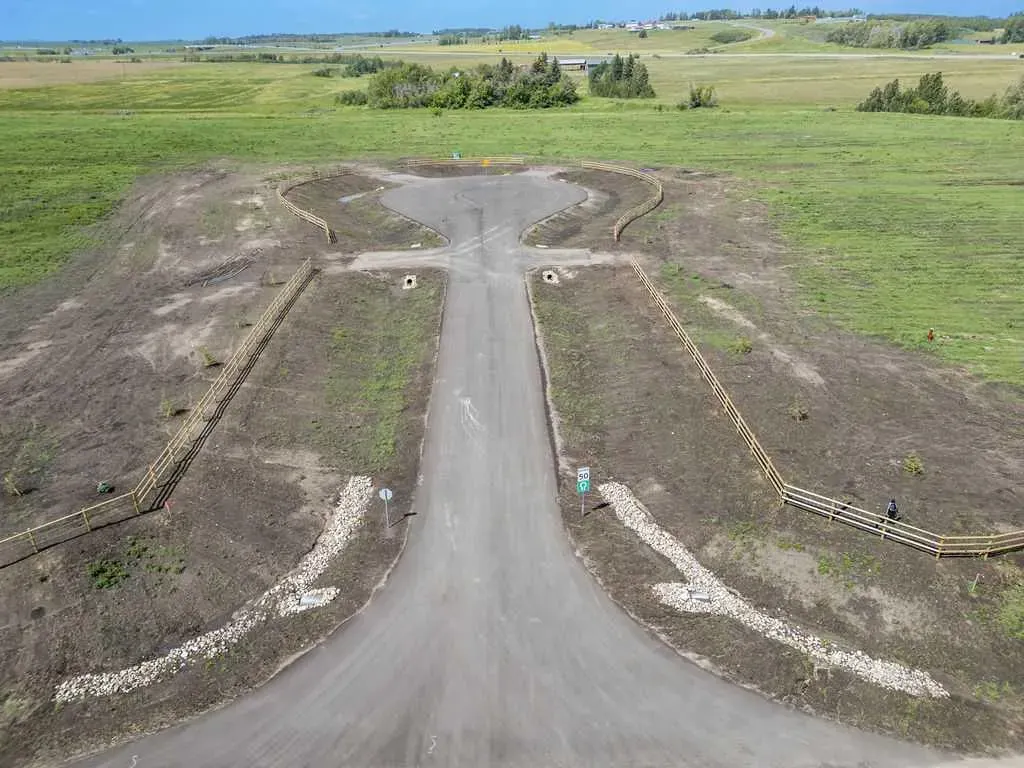Lot 1 32 Street W